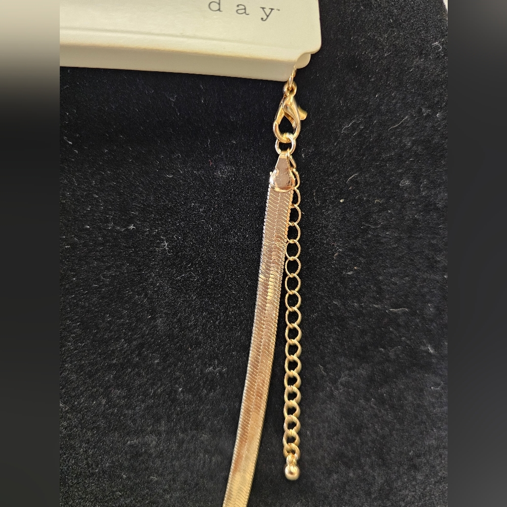 Necklace - Picture 2 of 4